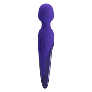 PrettyLove Anthony Wand är en lila handhållen massageapparat med ett texturerat grepp, kontrollknappar på handtaget och flera vibrationslägen för personlig avkoppling.