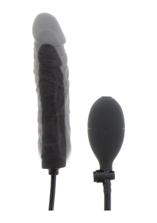 PumpUp Inflatable Dildo, i svart, har en fallisk form och strukturerad yta för ökad känsla. Den visas delvis uppblåst till vänster och har en bifogad pumplampa till höger för exakt uppblåsningskontroll.
