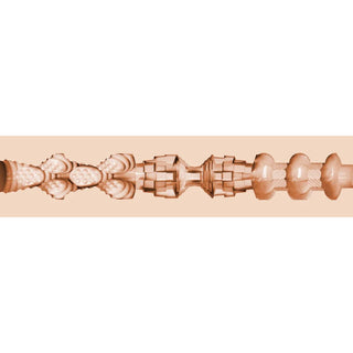 Ett tvärsnitt av Fleshlight Kayley Gunner, ett texturerat, cylindriskt objekt med varierande mönster och former inspirerade av Fleshlight Girls för en realistisk upplevelse.