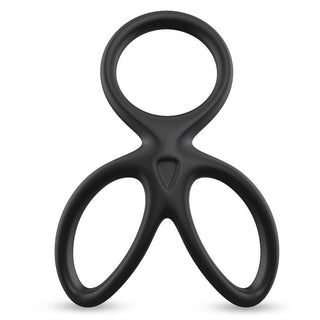 Beast Rings Triple Penisring är en svart silikonring med tre slingor och en slät textur, formad som en stiliserad åtta eller fjäril.