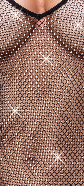 Närbild av Rhinestone Mesh Mini Dress, utsmyckad med gnistrande strass och skimrande detaljer från Cottelli PARTY-kollektionen, mot bar hud.