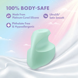 Mintgrön fingervibrator i silikon med en mjuk, böjd design. Tillverkad av hypoallergeniskt material.