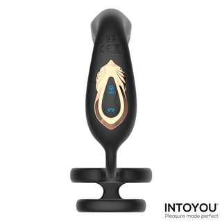 Intoyou Bruce-prostatamassager i svart och guld, tillverkad av silikon, med 360°-funktion och inbyggda kontrollknappar, sett ovanifrån.