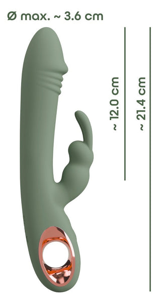 Upplev njutning med Slim Rabbit Vibrator Olive, gjord av silkeslen silikon för oöverträffad touch. Denna gröna silikonleksak har en texturerad spets, böjd klitorisstimulator, laddningsport i roséguld och 12 cm insättbar längd för dubbelstimulans.