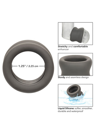 Upptäck bekvämligheten med vår Alpha Scrotum Ring, gjord av premium flytande silikon. Dess stretchiga design ger en perfekt passform, och dess vattentäta karaktär förbättrar hållbarheten, vilket gör den idealisk för alla tillfällen samtidigt som den främjar ökad uthållighet.