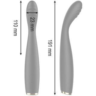 Ibiza G-Spot Flexible Vibrator, som visas från två vinklar, mäter 191 mm x 23 mm. Den här grå, vattentäta vibratorn är utformad för exakt stimulering av G-punkten och ultimat komfort.