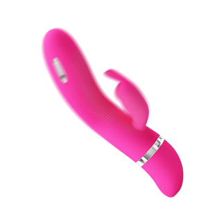 Pretty Love Flirtation Rabbit är en rosa, böjd vibrator med ett mindre uttag och en silveraccent nära basen, perfekt för G-punktstimulering.