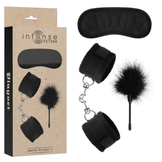 Upptäck Intense Erotic Playset, ett fängslande bondage-set med svarta manschetter, ögonbindel och fjäderkitlar. Designad för nybörjare inom erotiska leksaker, utlovar detta set en intensiv fetischupplevelse som väcker passion och nyfikenhet.